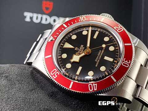 TUDOR 帝舵 Heritage Black Bay 碧灣 M7941A1A0RU-0001 雪花針 紅水鬼 酒紅色外圈 搭配快速調節「T-fit」折疊扣 M 7941A 1A0RU 水鬼 自製機芯 2026年保卡&nbsp;潛水錶 自動上鍊 41mm