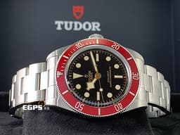 TUDOR 帝舵 Heritage Black Bay 碧灣 M7941A1A0RU-0001 雪花針 <font color="#CE0000">紅水鬼 酒紅色外圈 搭配快速調節「T-fit」折疊扣</font> M 7941A 1A0RU 水鬼 <font color="#FF0000">自製機芯 2026年保卡</font>&nbsp;潛水錶 自動上鍊 41mm
