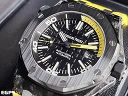 Audemars Piguet 愛彼 AP錶 Royal Oak Offshore Diver 皇家橡樹 離岸型 潛水錶 15706AU <font color=#FF0000>鍛造炭 陶瓷圈 配件齊全，來個與眾不同的潛水錶吧！！</font> 黃呆 42mm