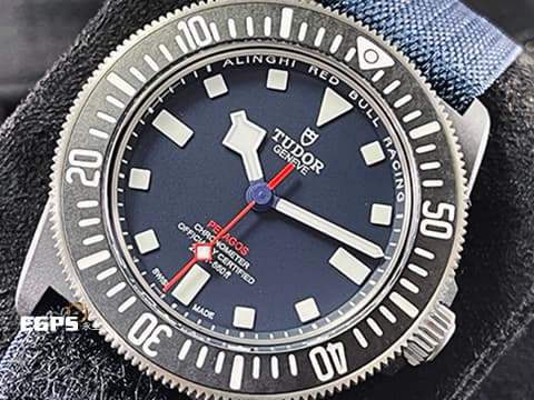 TUDOR 帝舵 Pelagos FXD系列 25707KN-0001 啞藍色面盤 雪花針 鈦金屬+黑色碳複合材質錶殼、字圈 25707 KN 大三針 Alinghi Red Bull Racing 阿靈基紅牛帆船隊特別版 2025年保卡 潛水錶 自動上鍊 42mm