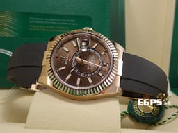 ROLEX 勞力士 Sky-Dweller 326235 蠔式 天行者 年曆錶 兩地時區 <font color="#D2691E">巧克力色面盤搭配Oysterflex橡膠錶帶</font> 沙羅裝置 18K永恆玫瑰金 <font color="#FF0000">2022年保卡</font>&nbsp;自動上鍊 42mm