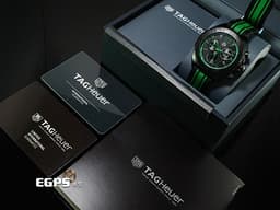 TAG HEUER 泰格豪雅 F1系列 Formula 1 CAZ1113.FC8189 黑色PVD不鏽鋼材質 <font color="#12af32">黑色格紋面盤搭配綠色指針、時標、刻度</font> <font color="#05f0f0">1/10秒計時功能</font> <font color="#ff0000">2026年保卡</font> 石英機芯 42mm