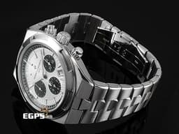 Vacheron Constantin 江詩丹頓 VC OverSea 縱橫四海系列 5520V/210A-B686 <font color="#FF00FF"> 易拆卸替換錶帶裝置,完全無需工具即可替換喜愛的皮帶、橡膠帶或是鋼鍊帶 日內瓦印記 </font><font color="#bffcfd">白熊貓面三眼計時面盤</font> <font color="#FF0000"> 2025年保卡 已貼膜 </font> 自動上鏈 42mm