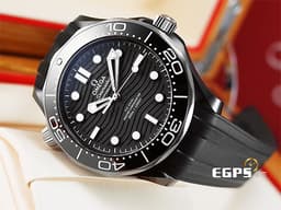 OMEGA 歐米茄 Seamaster Diver 300 海馬系列 21092442001001 黑陶瓷錶殼+波浪紋面盤 同軸擒縱 <font color="#FF0000">2022年台灣公司貨</font> 排氦閥門 潛水錶 自動上鍊 43.5mm