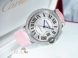 CARTIER 卡地亞 Ballon Bleu 藍氣球 WE900651 18K白金材質 <font color="#05f0f0">原廠鑲嵌鑽石錶圈 銀白色面盤</font> <font color="#ff0000">台灣公司貨 新錶定價:1,050,000 元</font> 自動上鍊 36mm