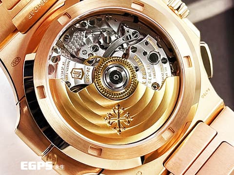 Patek Philippe 百達翡麗 PP Nautilus 金鷹系列 鸚鵡螺 5990 5990/1R-001 18K玫瑰金材質 鍊帶款 藍色日輝紋水平橫紋浮雕面盤 飛返計時 GMT兩地時間 2025年保單 新款按動式帶扣 自動上鏈 40.5mm