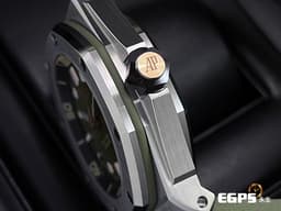 Audemars Piguet 愛彼 AP錶 Royal Oak Offshore Diver 皇家橡樹 離岸型 15720ST.OO.A052CA.01 <font color="#55852e">軍綠色「Méga Tapisserie」超大型格紋面盤</font><font color="#019858"> </font>ROO 不鏽鋼 潛水錶<font color="#FFFF33"> </font><font color="#ff0000">2024年保單 最新錶帶快拆系統</font> 15720 ST 自動上鍊 42mm