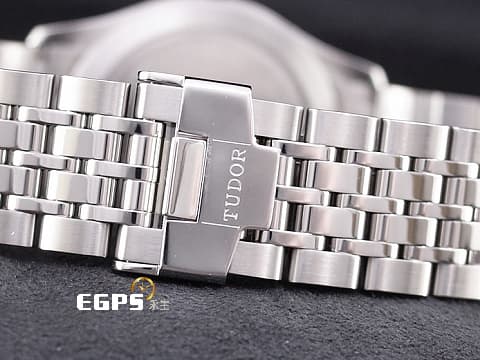 TUDOR 帝舵 1926系列 91450-0011 白色浮雕裝飾面盤 金色指針、時標 經典 大三針 不鏽鋼 周杰倫代言款 2025年保卡 自動上鍊 36mm