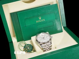 ROLEX 勞力士 Sky-Dweller 326934 天行者 白色面盤 白K金材質外圈 <font color="#FF0000"> 年曆錶 <font color="#FFFFFF">白面 </font>天行者 紀念型(Jubilee)錶帶,2022年新式保卡</font> 自動上鍊 42mm