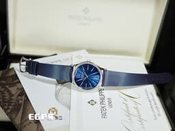 PATEK PHILIPPE 百達翡麗 PP錶 CALATRAVA 18K白金材質 4997/200G <font color="#0582f5">午夜藍漆面浮雕圖案面盤 原鑲鑽錶</font> <font color="#FF0000">2025年保單 </font>自動上鍊 PP印記 35mm