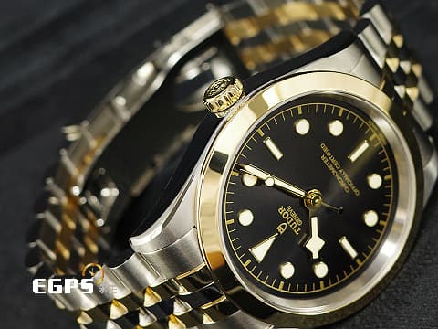 TUDOR 帝舵 BLACK BAY 41 M79683-0001 18K黃金材質 半金款 金色錶圈搭配黑色面盤 五珠鏈帶 可快調式錶扣 2025年保卡 自動上鍊 41mm