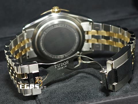 TUDOR 帝舵 BLACK BAY 41 M79683-0001 18K黃金材質 半金款 金色錶圈搭配黑色面盤 五珠鏈帶 可快調式錶扣 2025年保卡 自動上鍊 41mm