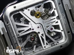 CARTIER 卡地亞 SANTOS DE CARTIER 山度士 WHSA0015 大型款 不鏽鋼材質 鏤空腕錶 <font color="#05f0f0">快拆式錶帶、另附鱷魚皮錶帶組</font> <font color="#ff0000">2025年保卡 新錶參考訂價:1,030,000元</font> 手動上鍊 39.8mm