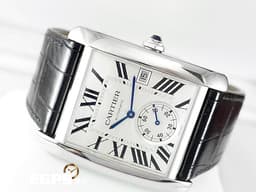 CARTIER 卡地亞 Tank MC Large 坦克 W5330003 大型款 經典 銀白色雕紋面盤 <font color="#193abe">藍鋼指針 鑲嵌藍色尖晶石錶冠</font> 不鏽鋼 小秒針 自動上鍊 43.9 x 34.3mm