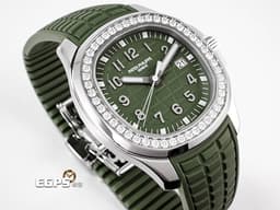 Patek Philippe 百達翡麗 PP錶 Aquanaut 5267 海底探險家 5267/200A-011 不鏽鋼材質 橡膠錶帶款 <font color="#05f0f0"> 原廠鑲嵌鑽石錶圈(48顆鑽石:約1.11克拉) </font><font color="#ff0000">2026年保單</font> <font color="#8de297">卡其綠面盤、橡膠錶帶</font> 石英機芯 38.8mm