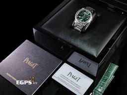 PIAGET 伯爵 Polo Skeleton系列 枕型 G0A47008 不鏽鋼材質 <font color="#4cc844">綠色鏤空面盤 微型自動盤超薄鏤空機芯</font><font color="#FF0000"> 2025年保卡 新式快拆帶系統 附原廠綠色皮革錶帶</font> 自動上鍊 42mm