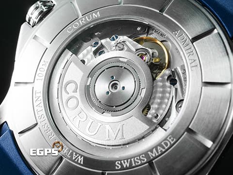 CORUM 崑崙 Admirals Cup Competition 42 海軍上將 395.110.20/F373 AB52 不鏽鋼材質 海軍藍色放射太陽紋面盤 2022年保卡 經典海事旗幟彩繪時標 自動上鍊 42mm