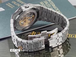 Audemars Piguet 愛彼 AP錶 Royal Oak Perpetual Calendar 皇家橡樹 不銹鋼材質 <font color="#0582f5">萬年曆 藍色面盤 月相盈虧</font> 26574ST.OO.1220ST.02 <font color="#ff0000">2023年保卡 已貼膜</font> 自動上鍊 41mm