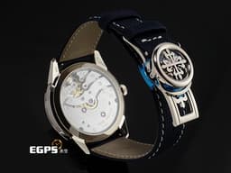 Patek philippe 百達翡麗 Calatrava Annual Calendar Travel Time 複雜功能時計 5328G-001 18K白金材質<font color="#f4e4c8"> </font><font color="#0582f5">藍色不規則紋理面盤 192小時動力儲存顯示 巴黎釘紋飾錶殼</font><font color="#f4e4c8"> </font><font color="#FF0000"> 2026年保單</font> 手動上鍊 41 mm