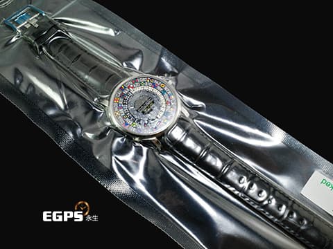 LOUIS VUITTON 路易威登 LV ESCALE TIME ZONE 39 Q5D200 不鏽鋼材質 各國國旗世界時區 廿四小時 日夜顯示 2015年保卡 台灣公司貨 未拆封未使用蒐藏品 自動上鏈 39mm