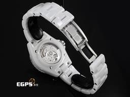 CHANEL 香奈兒 J12 H10473 <font color="#05f0f0">白色高科技陶瓷材質 原廠鑲嵌12顆鑽石時標(0.06克拉)</font><font color="#05f0f0" style="font-size: 10pt;"> 46顆鑽石錶圈(1.21克拉)</font><font color="#ff0000" style="font-size: 10pt;"> 2025年保卡 </font><span style="font-size: 10pt;">專利不鏽鋼蝴蝶扣 自動上鍊 33mm</span>