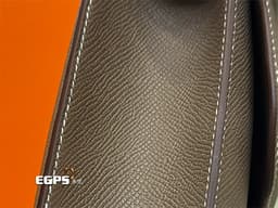 HERMES 愛馬仕 Constance 24 金剛色 18 Etoupe 大象灰 牛皮翻蓋斜背包 康康包 <font color="#463e3e">大象灰</font> Epsom皮 <font color="#ff0000">銀扣 K刻</font> 細節特別精緻,<font color="#ff0000">銀釦吸睛</font>,令人眼前一亮