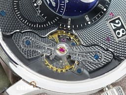 Glashutte Original 格拉蘇蒂 PanoLunarInverse 系列 1-91-04-01-03-62 <font color="#4358ad">藍色砂金石月相盤</font> 月相盈虧 <font color="#87d8e8">PT950 鉑金材質 德國腕錶工藝 前置雙鵝頸 3/4夾板 璣鏤雕刻偏心面盤</font><font color="#05f0f0"> </font>小秒針 大日期窗<font color="#05f0f0"> </font><font color="#FF0000">2025年台灣公司貨 限量200支 </font>自動上鍊 42mm