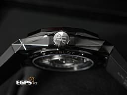 HUBLOT 宇舶 Classic Fusion 經典融合系列 ORLINSKI 聯名錶款 550.CS.1800.RX.ORL21 黑陶瓷材質 <font color="#bababa">3D立體切面錶殼</font> 黑色面盤 <font color="#ff0000">2025年保單</font> 自動上鍊 40mm