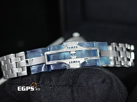 MONTBLANC 萬寶龍 Star Legacy Day Date 明星傳承系列 128687 銀白色放射星形扭索飾紋錶盤 藍鋼指針 不鏽鋼 星期日期顯示 大三針 2026年保單 自動上鍊 39mm