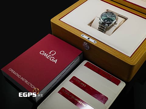 OMEGA 歐米茄 Seamaster Aqua Terra 150 GMT 海馬 22010382010002 綠色太陽線紋錶盤 不鏽鋼材質 2025年保卡 自動上鏈 38mm