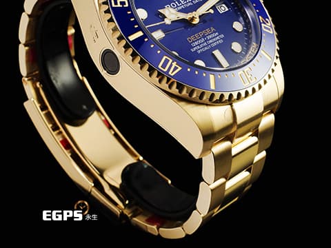 ROLEX 勞力士 Deepsea 海使者 136668LB 全金水鬼王 18K黃金材質 海洋色調 藍色陶瓷錶圈、面盤 整只錶約8.5兩 最有份量、最霸氣的選擇 宛若一顆金塊在手 2026年保卡 官方訂價:2,307,500元 保有原廠全部膠膜 自動上鍊 44mm