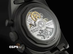 ZENITH 真力時 CHRONOMASTER 97.T384.400 Revival Safari復刻版 <font color="#058703">啞光微噴砂鈦金屬材質 「Ladder」錶鏈 深綠色熊貓錶盤</font> <font color="#f9eac3">米色螢光指針及時標</font> <font color="#ff0000">2025年保卡 專賣店限定款 僅收藏未使用品</font> 自動上鍊 37mm