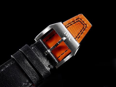 IWC 萬國 Schaffhausen Mark XVIII 馬克十八 飛行員 IW327001 經典款 防磁軟鐵內殼抗干擾提升精確度 自動上鍊 40mm