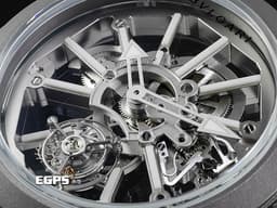 BVLGARI 寶格麗 Octo Tourbillon Sapphire titanium 104195 鈦金屬材質 <font color="#0582f5">特殊按鈕可啟動時間設定、上鍊 鏤空飛行陀飛輪機械機芯 藍寶石水晶錶殼夾層中殼</font> <font color="#FF0000">2025年保卡 新錶參考訂價:2,130,000元 </font> 手動上鏈機芯 44mm