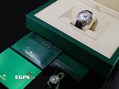 ROLEX 勞力士 Cosmograph Daytona 宇宙計時型 迪通拿 126589RBR 18K白金材質 原廠鑲嵌36顆鑽石錶圈、8顆鑽石時標 鮮明對比黑、白兩色珍珠貝母面盤 2025年保卡 賽車計時碼表 自動上鏈 40mm