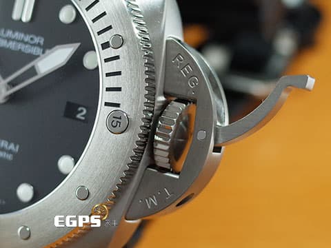 PANERAI 沛納海 Luminor Marina PAM01305 三日鍊 PAM1305 自製機芯 PMA00305的最新款 藍色小秒針 最新P9010機芯 錶徑夠大 錶型夠美 錶況如新 2019年保單 鈦金屬 自動上鍊 47mm