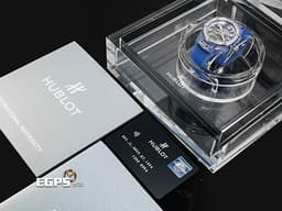 HUBLOT 宇舶 Big Bang 大爆炸 465.JL.4802.RT.1204 藍色水晶材質 快拆功能設計<span style="color: rgb(5, 240, 240);"> </span><font color="#fafa01">【絕版增值艷麗款】</font><font color="#fa00fa">極少見薰衣草藍水晶錶殼 </font><font color="#0582f5"><特殊藍寶石水晶收藏盒></font><font color="#05f0f0">原廠鑲嵌鑽石錶圈</font> <font color="#fafa01">2019年保卡 全球限量200支</font><font color="#ff0000"> </font><font color="#fc7b03">新錶訂價:</font><font color="#e7770d">2,616,000</font><font color="#fd7e08">元</font> 自動上鍊 39mm