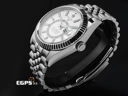 ROLEX 勞力士 Sky-Dweller 蠔式 天行者 336934 <font color="#ededed">最新9002機芯 白色面盤</font> 沙羅系統 年曆錶 兩地時區 經典三角坑紋錶圈 <font color="#FF0000">2025年保卡 紀念型(Jubilee)五銖錶帶</font> 自動上鍊 42mm