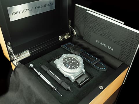 PANERAI 沛納海 Luminor Marina PAM01305 三日鍊 PAM1305 自製機芯 PMA00305的最新款 藍色小秒針 最新P9010機芯 錶徑夠大 錶型夠美 錶況如新 2019年保單 鈦金屬 自動上鍊 47mm