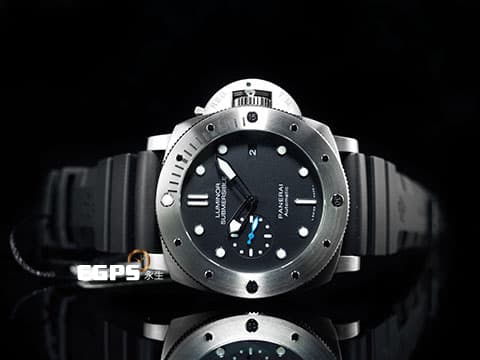 PANERAI 沛納海 Luminor Marina PAM01305 三日鍊 PAM1305 自製機芯 PMA00305的最新款 藍色小秒針 最新P9010機芯 錶徑夠大 錶型夠美 錶況如新 2019年保單 鈦金屬 自動上鍊 47mm