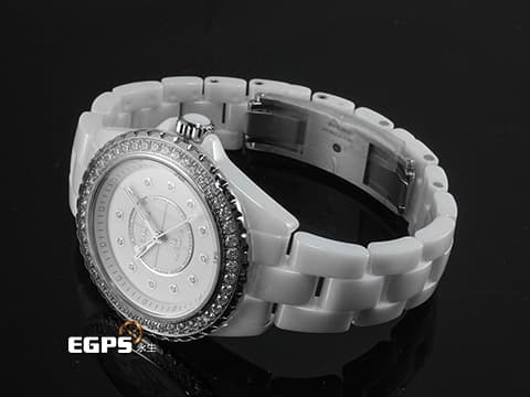 CHANEL 香奈兒 J12 H10473 白色高科技陶瓷材質 原廠鑲嵌12顆鑽石時標(0.06克拉) 46顆鑽石錶圈(1.21克拉) 2025年保卡 專利不鏽鋼蝴蝶扣 自動上鍊 33mm