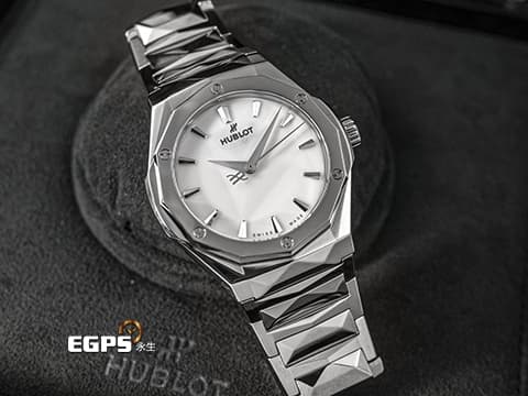 HUBLOT 宇舶 Classic Fusion 經典融合 ORLINSKI 聯名款 550.NS.2200.NS.ORL22 鈦金屬 3D立體切面錶殼呈現鑽石般折射光澤 2025年保單 自動上鍊 40mm