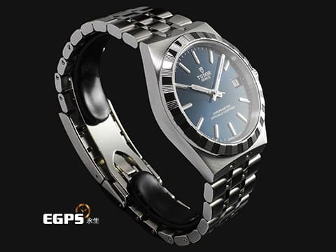 TUDOR 帝舵 Royal Day Date 皇家系列 2836C1A0-0102 不鏽鋼材質 藍色面盤 立體羅馬數字時標 割坑紋與磨光飾面間隔錶圈 2026年保卡 「T-fit」摺扣 自動上鍊 36mm