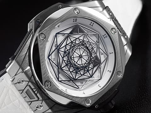 HUBLOT 宇舶 Big Bang Unico Sang Bleu 大爆炸 5級鈦金屬材質 415.NX.2027.VR.MXM18 刺青藝術家 Maxime Büchi聯名款 幾何圖形指針 全球限量200只 自動上鍊 45mm