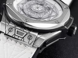 HUBLOT 宇舶 Big Bang Unico Sang Bleu 大爆炸 5級鈦金屬材質 415.NX.2027.VR.MXM18 <font color="#FF0000">刺青藝術家 Maxime Büchi聯名款 幾何圖形指針 全球限量200只</font> 自動上鍊 45mm