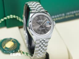 ROLEX 勞力士 Lady-Datejust 28 蠔式日誌型 279160 <font color="#7c4f36">深灰色面盤 搭配羅馬數字時標</font> 經典 DJ28 不鏽鋼 <font color="#FF0000">2025年保卡 紀念型(Jubilee)五銖錶帶</font> 自動上鍊 28mm
