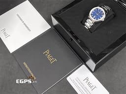 PIAGET 伯爵 Polo Date系列 G0A46018 <font color="#2828FF">機刻雕花橫紋藍色面盤</font> 不鏽鋼材質 <font color="#05f0f0">原鑲鑽石時標</font><font color="#FF0000"> 2022年台保卡</font> 自動上鍊 36mm