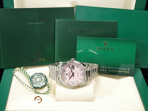 ROLEX 勞力士 Day-Date 36 蠔式 星期日曆型 128239 原廠鑲嵌56顆鑽石時標 粉紅色蛋白石面盤 18K白金材質 DD36 經典三角坑紋錶圈 2020年新式保卡 原廠膠膜未撕 自動上鏈 36mm