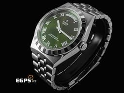 TUDOR 帝舵 Royal 皇家系列 2840D1A0-0003 <font color="#41971c">最新 太</font><font color="#419414">陽</font><font color="#56b323">放</font><font color="#62c030">射</font><font color="#56b125">紋綠</font><font color="#41971c">色面盤</font> 坑紋外圈 不鏽鋼材質 <font color="#0582f5">星期、日期顯示窗</font> <font color="#ff0000">2026年新式保卡</font> 自動上鍊 34mm