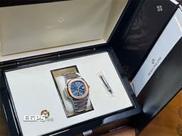 Patek Philippe 百達翡麗 PP錶 Nautilus 5980 金鷹 鸚鵡螺 5980/1AR 18K玫瑰金材質 半金款 鍊帶款 <font color="#05f0f0">漸層橫條紋藍色面盤 同軸計時碼錶 新款PP印記</font><font color="#FF0000"> 2020年保單 僅貼膜試戴極新品</font> 自動上鍊 40.5mm